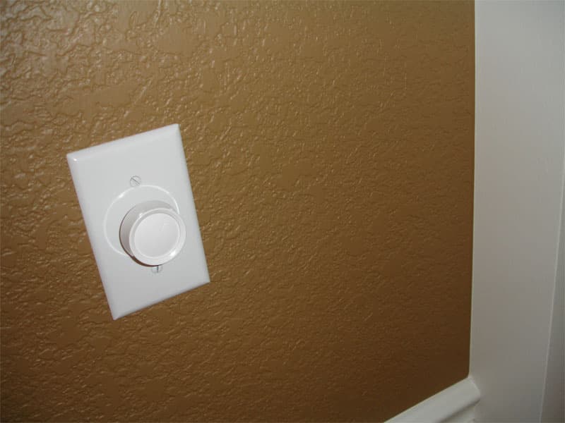 Tape and seal technique for a clean paint line